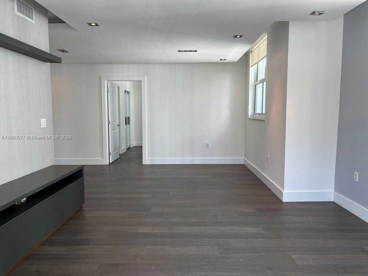 Small Image of 1250 SOUTH MIAMI AVE #1414, Miami Number 8