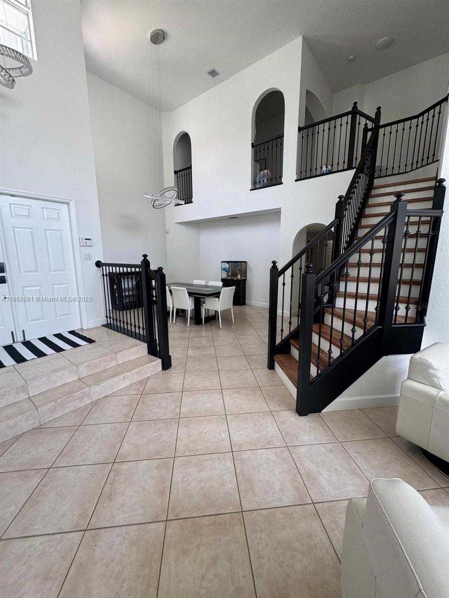 Small Image of 10873 NORTH WEST 71ST ST, Doral Number 2