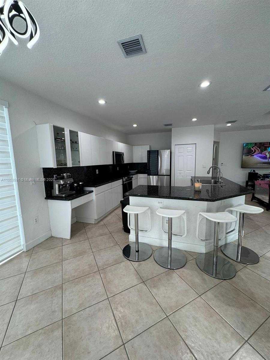 Small Image of 10873 NORTH WEST 71ST ST, Doral Number 5