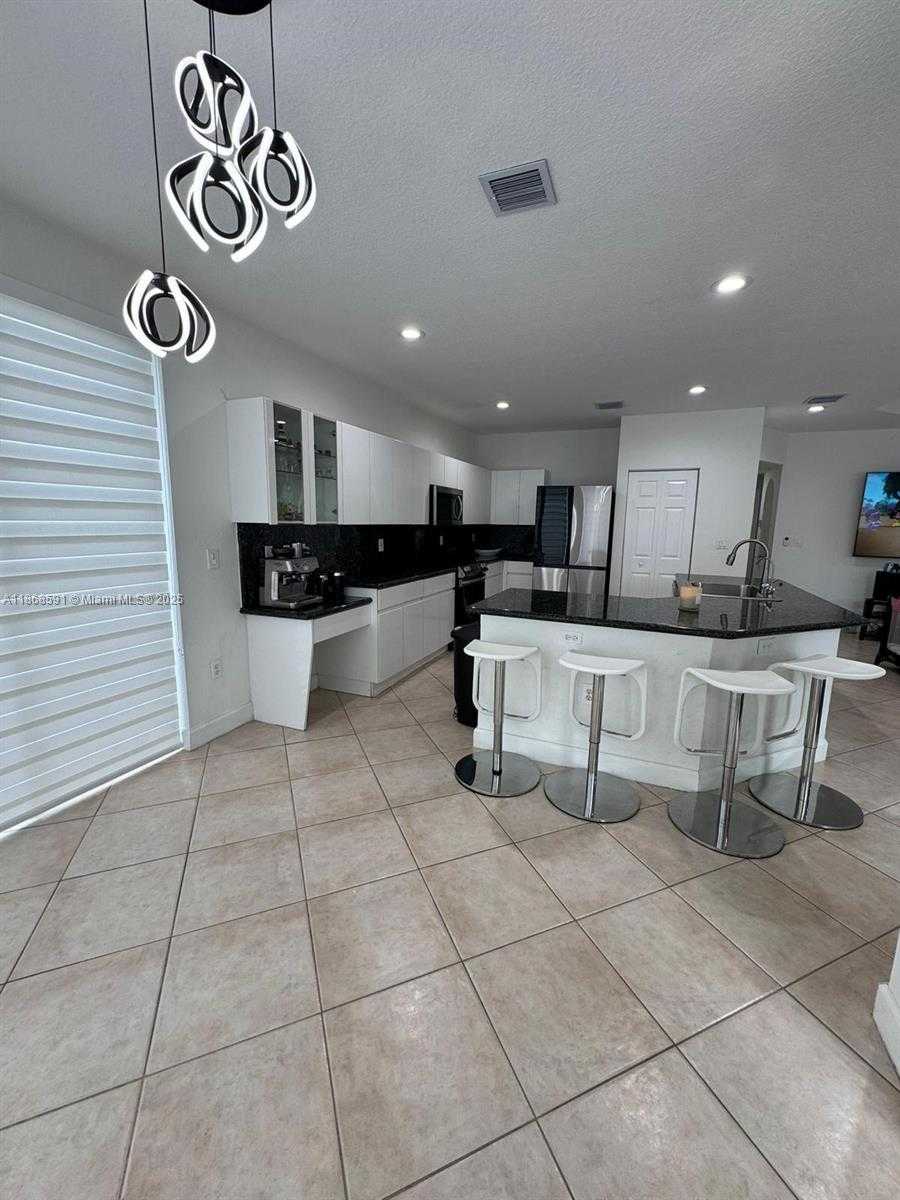 Small Image of 10873 NORTH WEST 71ST ST, Doral Number 6