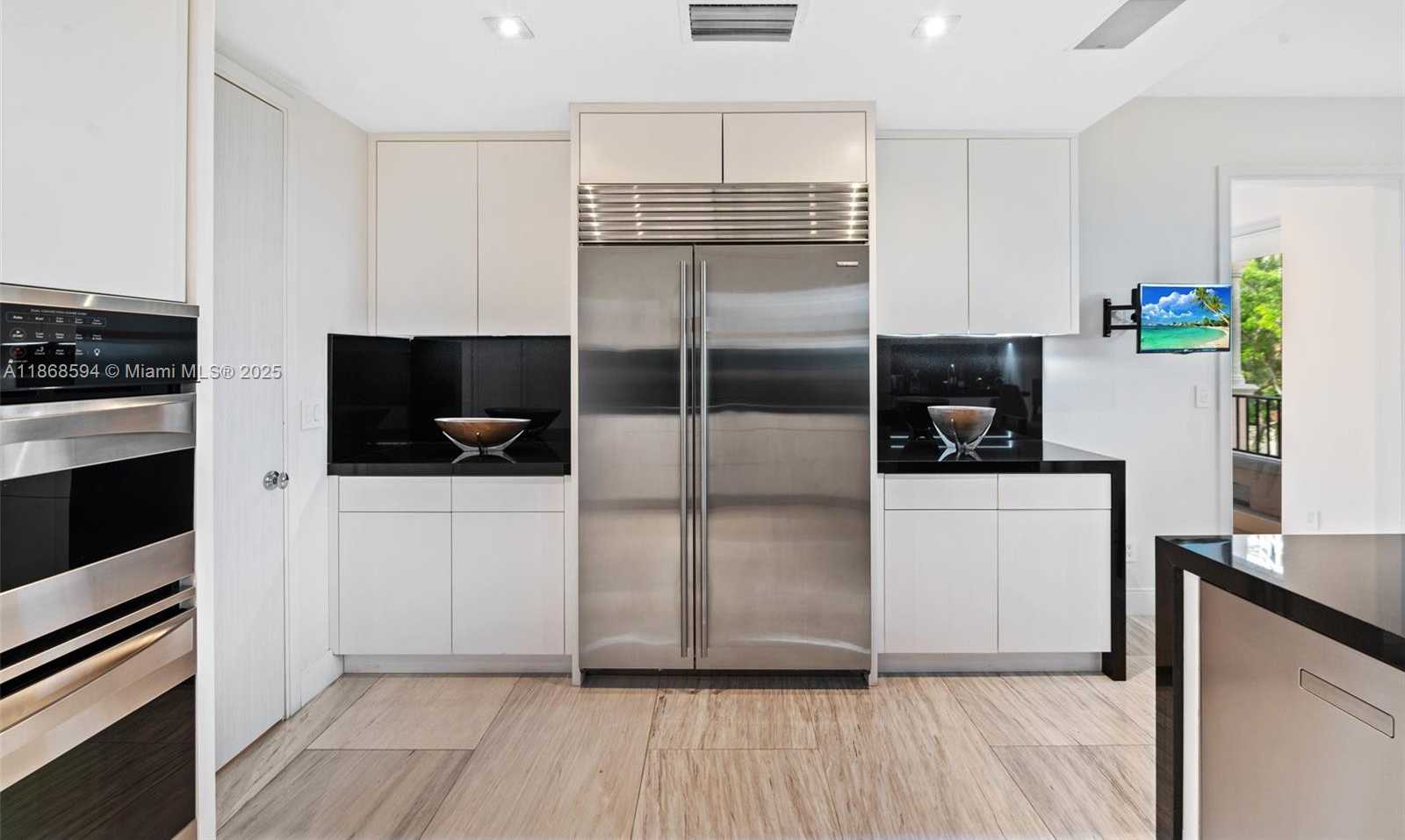 Small Image of 13633 DEERING BAY DR #225, Coral Gables Number 10