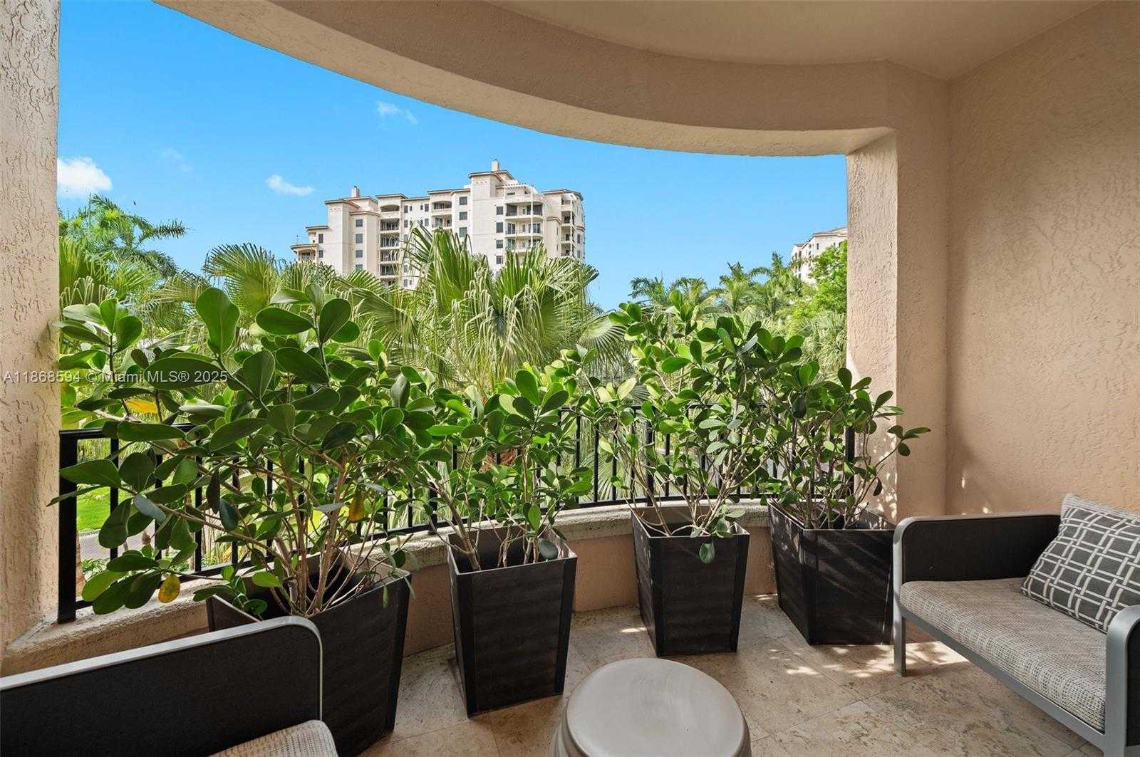 Small Image of 13633 DEERING BAY DR #225, Coral Gables Number 15