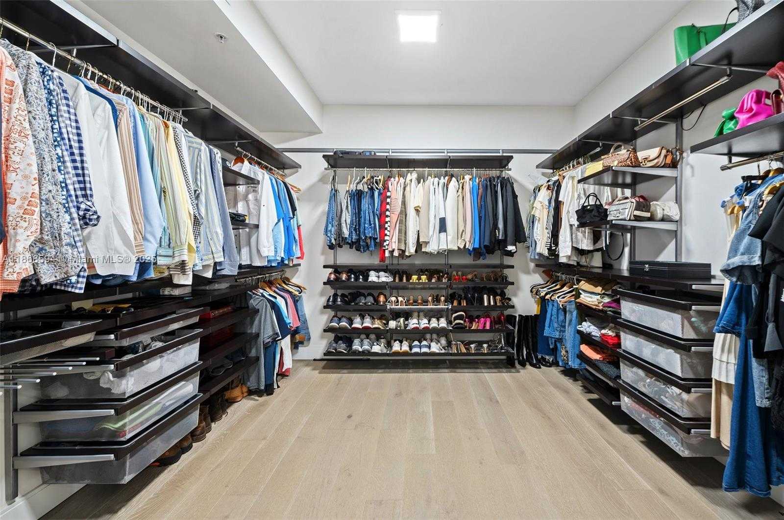 Small Image of 13633 DEERING BAY DR #225, Coral Gables Number 19