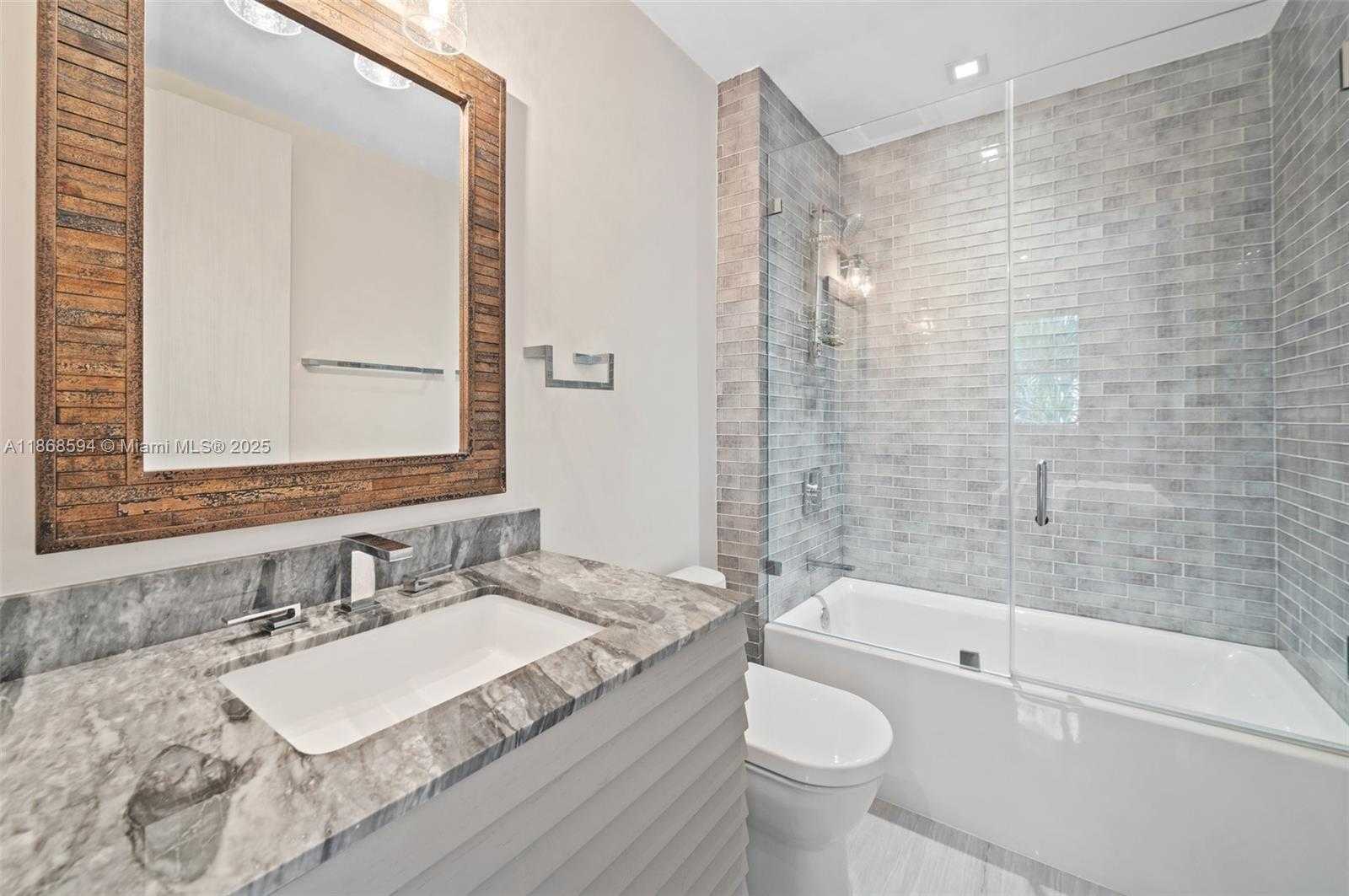 Small Image of 13633 DEERING BAY DR #225, Coral Gables Number 22