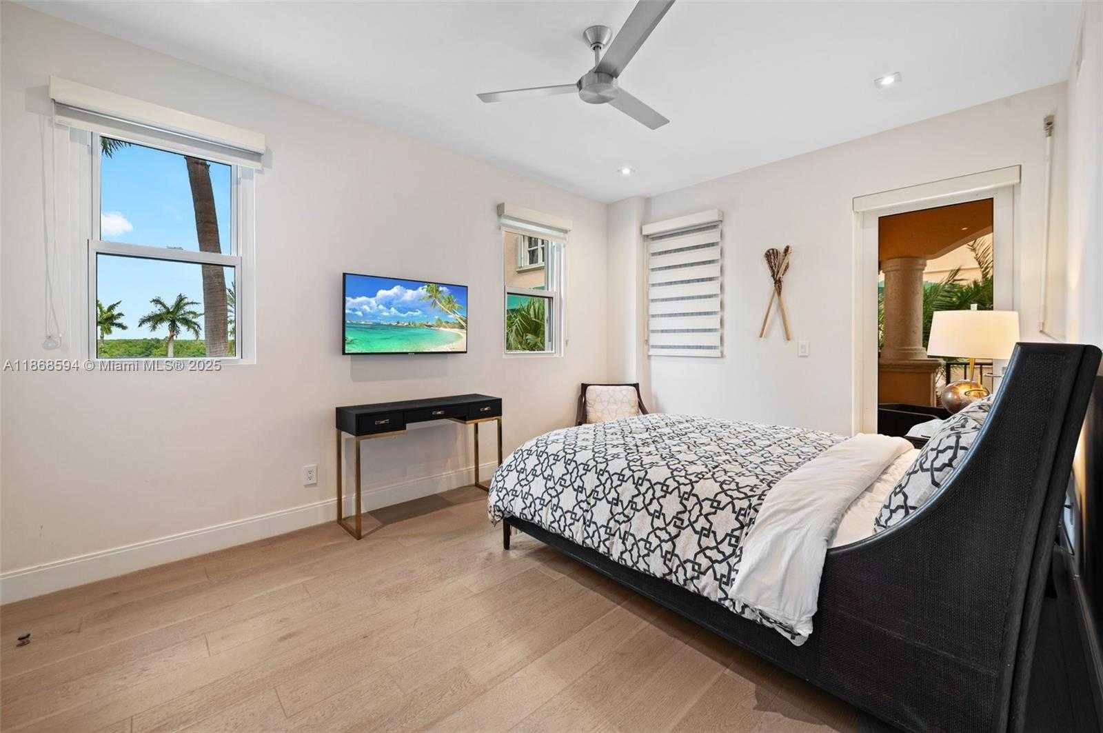 Small Image of 13633 DEERING BAY DR #225, Coral Gables Number 23