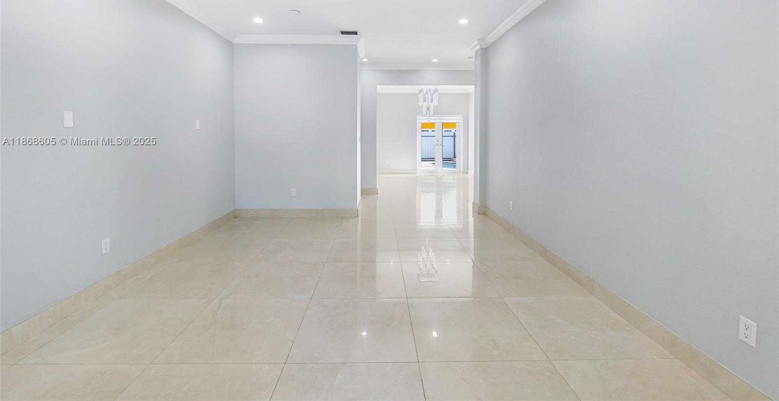 Small Image of 14813 NORTH WEST 87TH PL, Miami Lakes Number 15