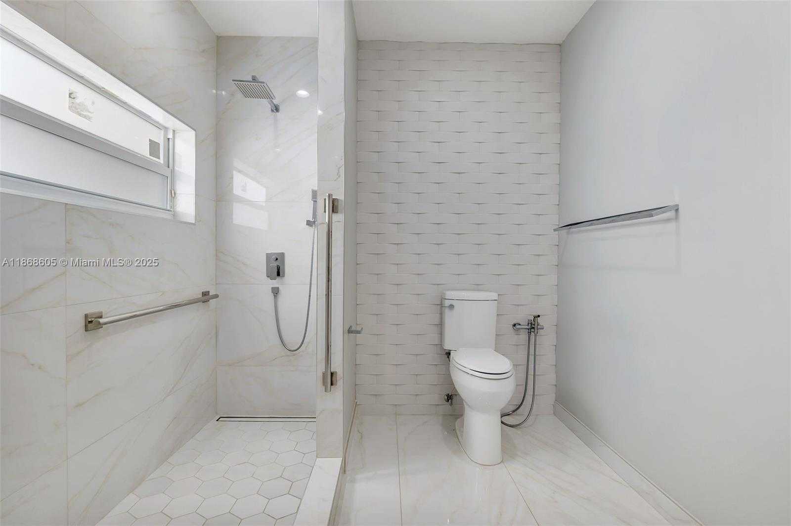 Small Image of 14813 NORTH WEST 87TH PL, Miami Lakes Number 28