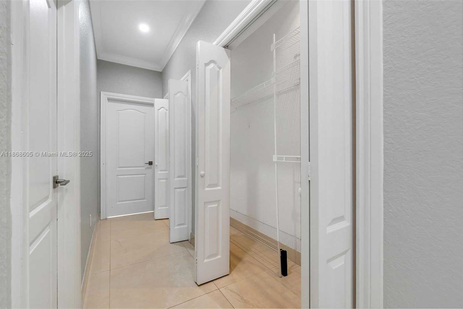 Small Image of 14813 NORTH WEST 87TH PL, Miami Lakes Number 30
