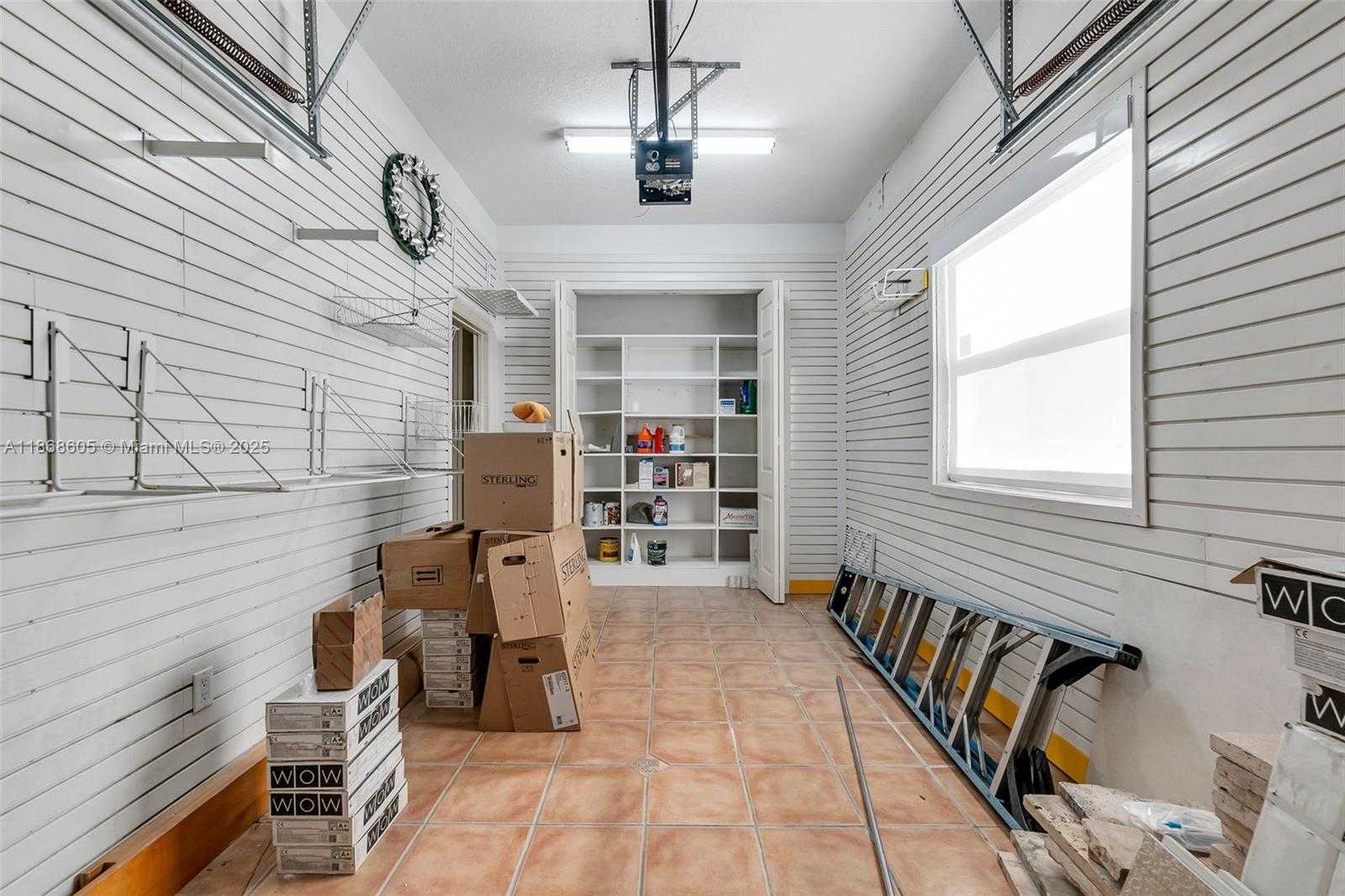 Small Image of 14813 NORTH WEST 87TH PL, Miami Lakes Number 38