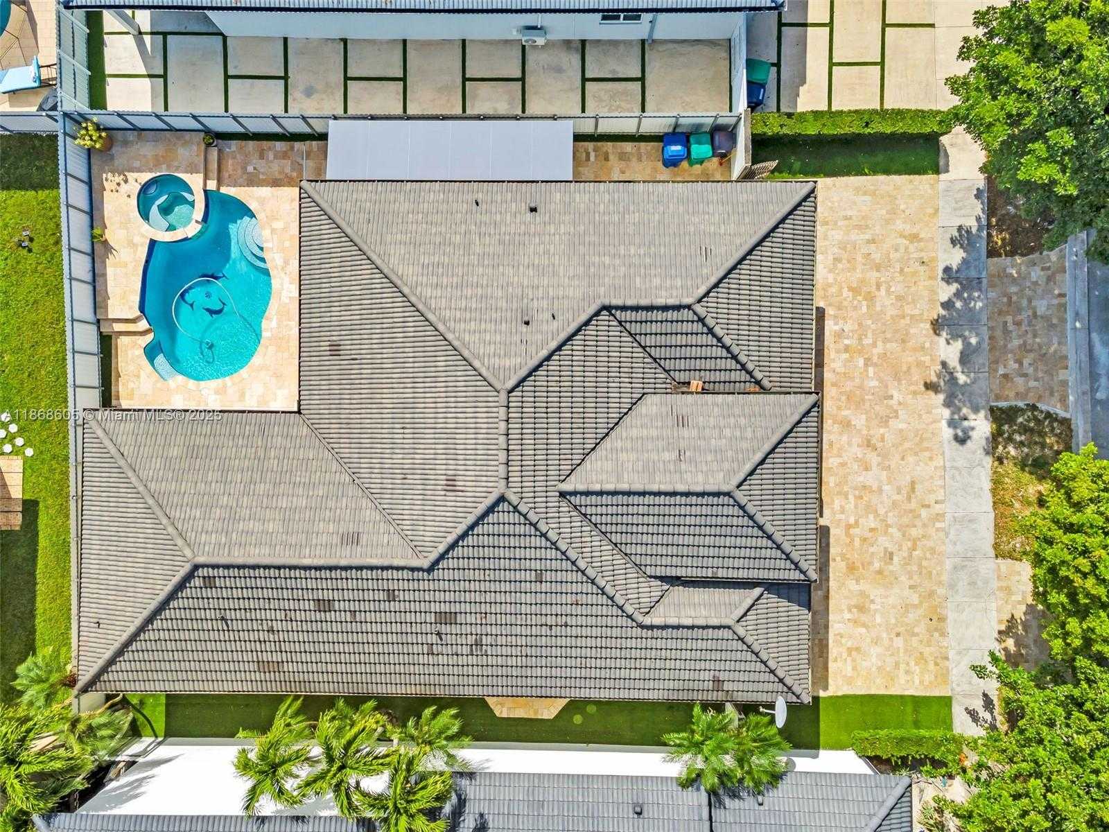 Small Image of 14813 NORTH WEST 87TH PL, Miami Lakes Number 4