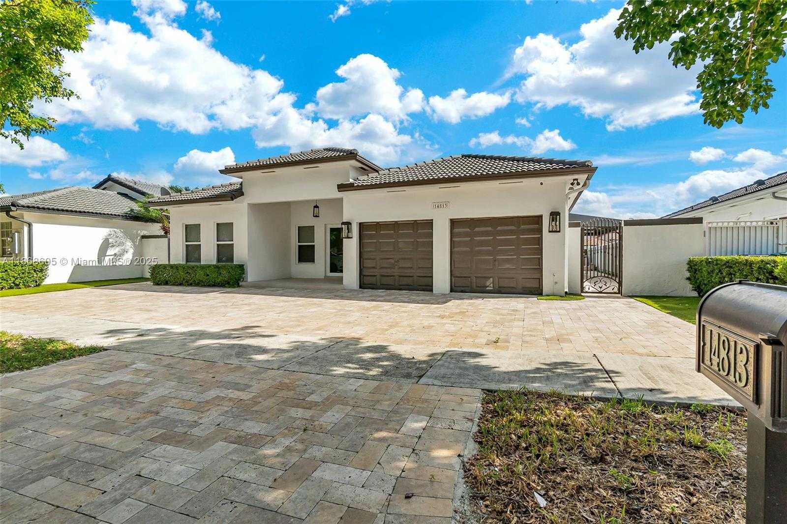 Small Image of 14813 NORTH WEST 87TH PL, Miami Lakes Number 40