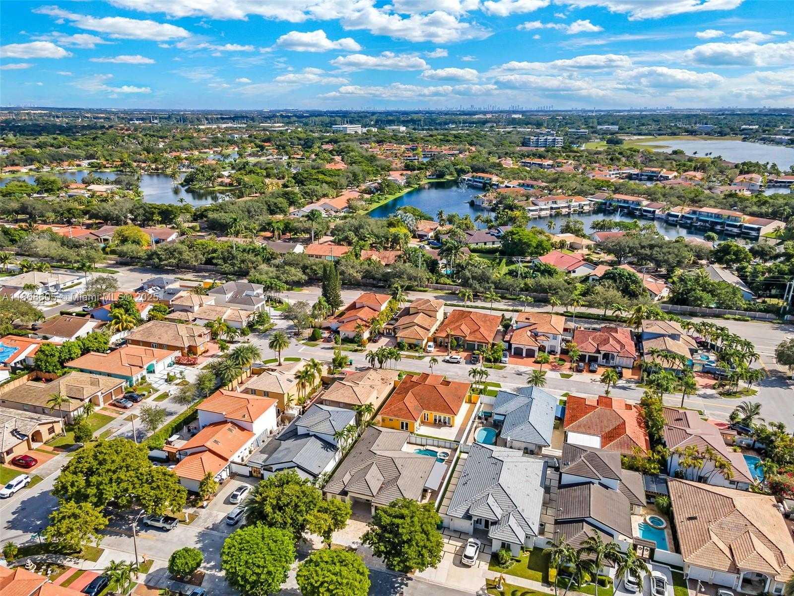 Small Image of 14813 NORTH WEST 87TH PL, Miami Lakes Number 41