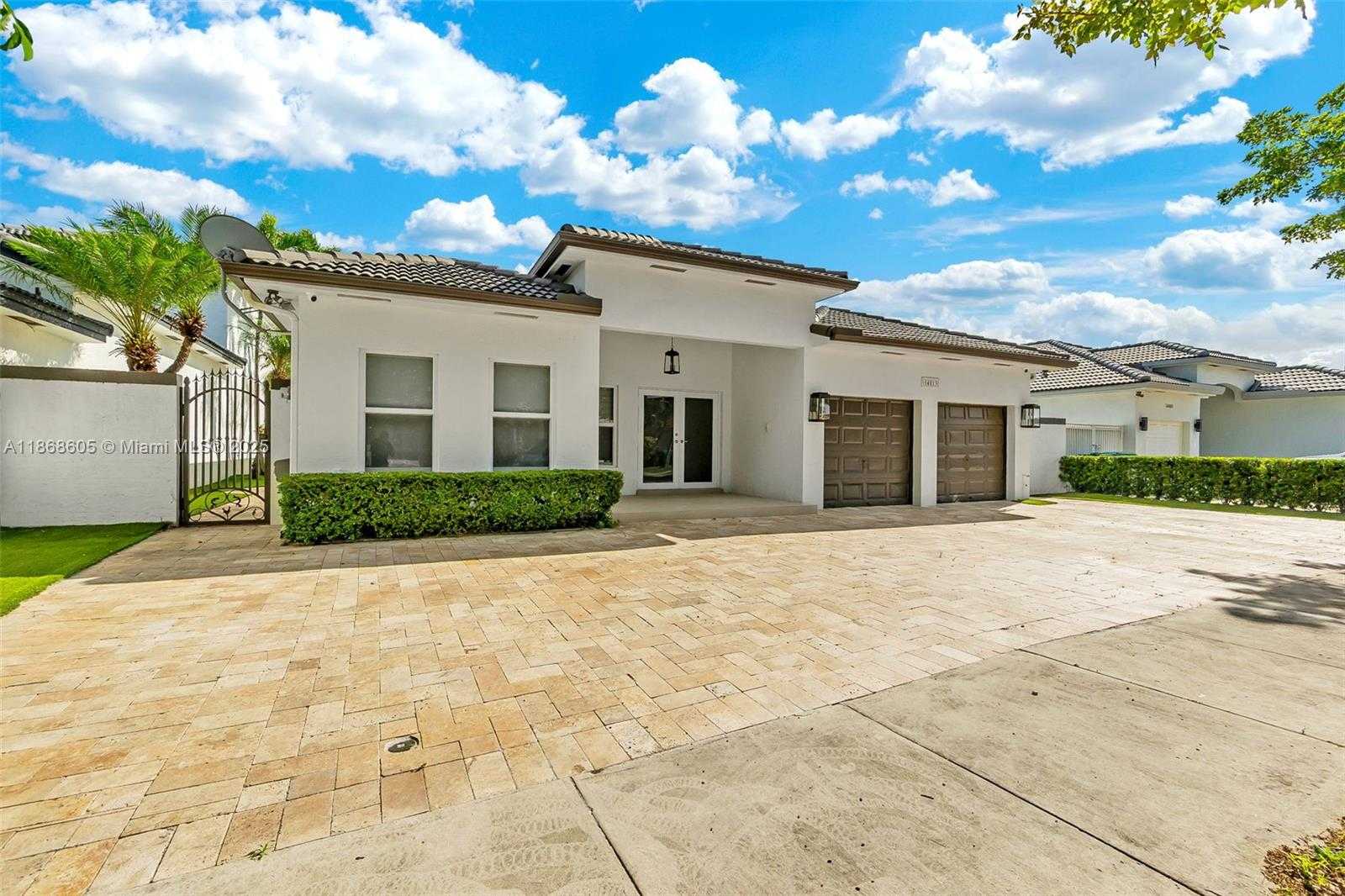 Small Image of 14813 NORTH WEST 87TH PL, Miami Lakes Number 6
