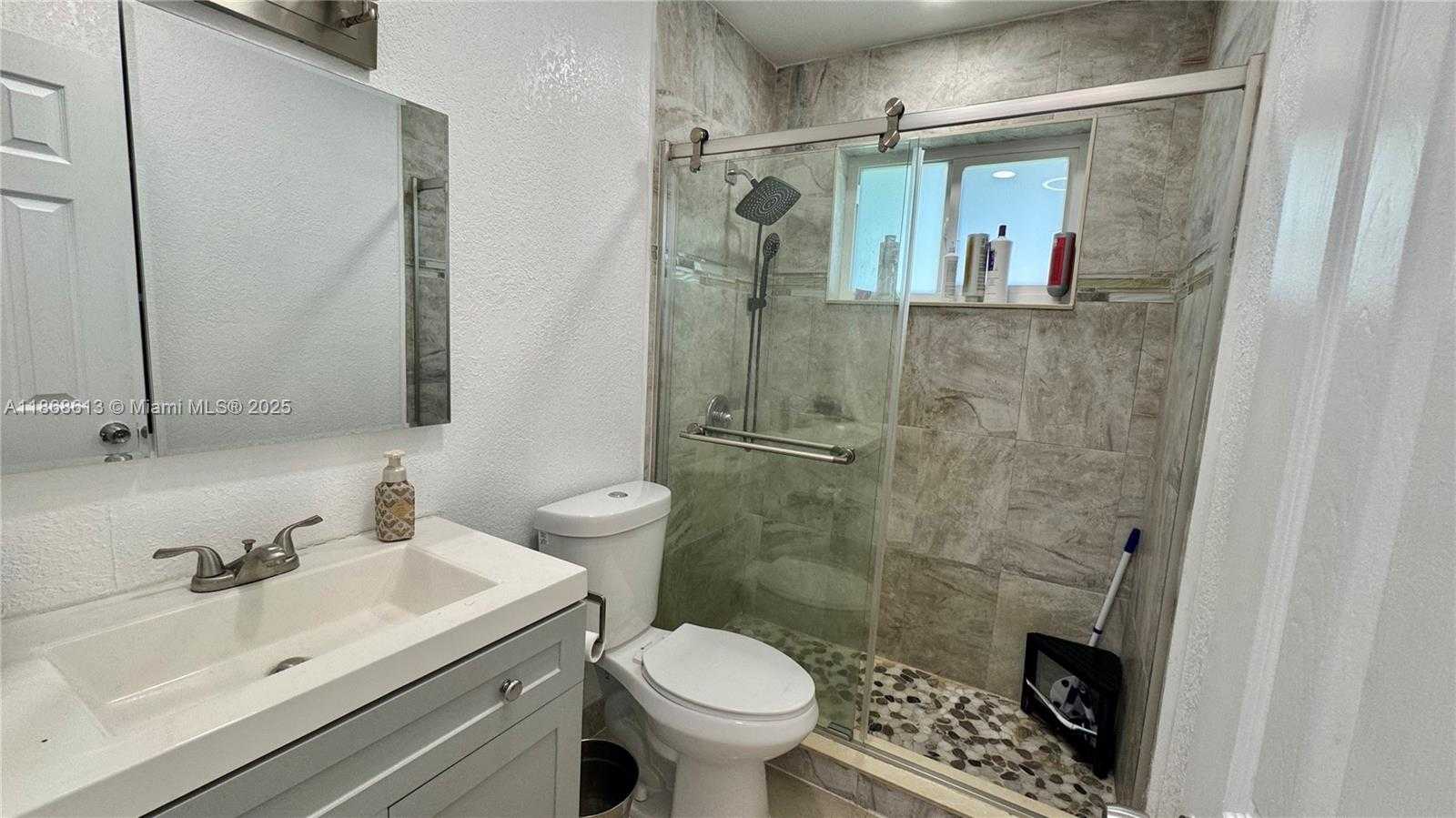 Small Image of 8891 NORTH WEST 11TH ST, Pembroke Pines Number 20
