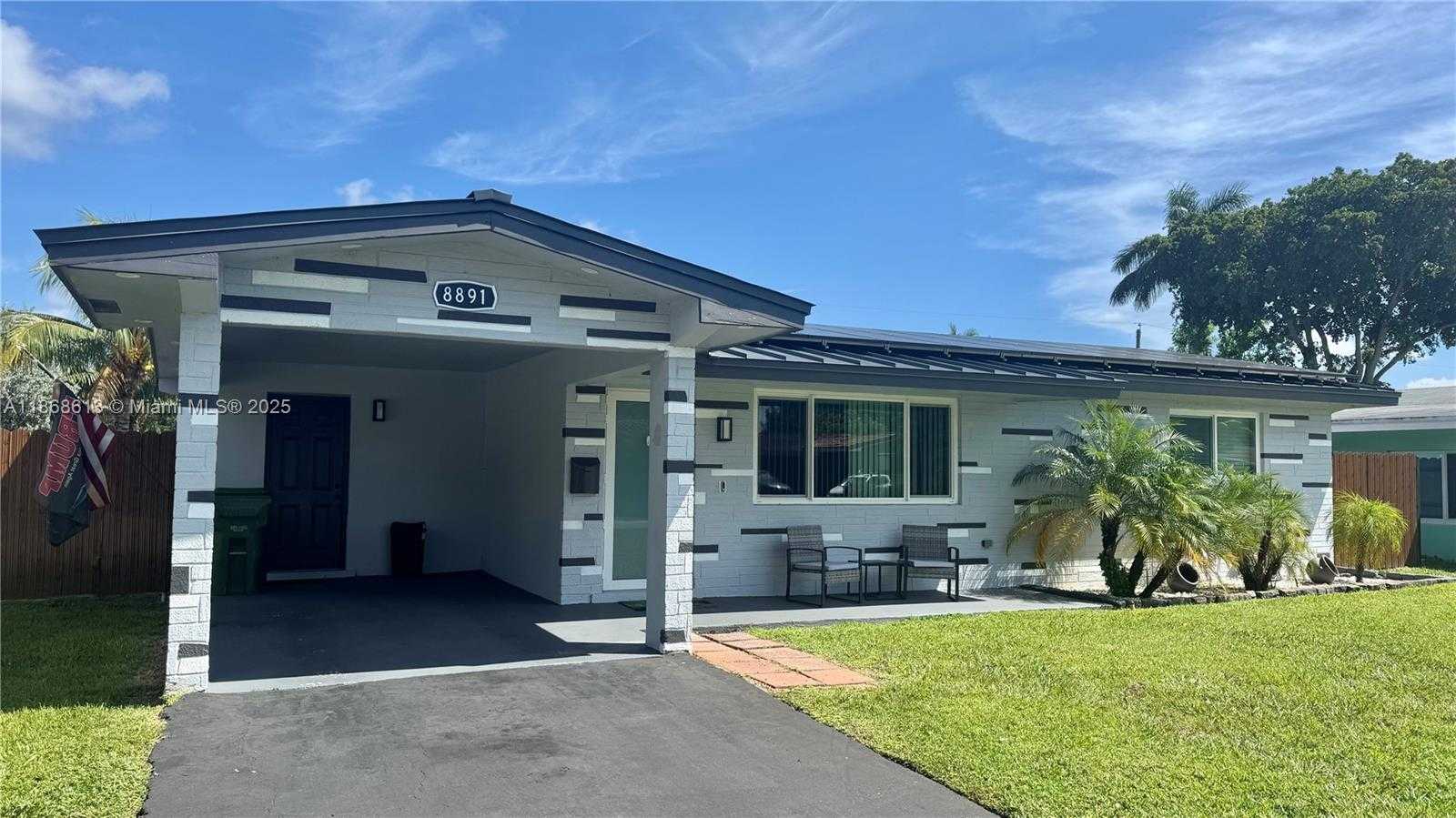Small Image of 8891 NORTH WEST 11TH ST, Pembroke Pines Number 3