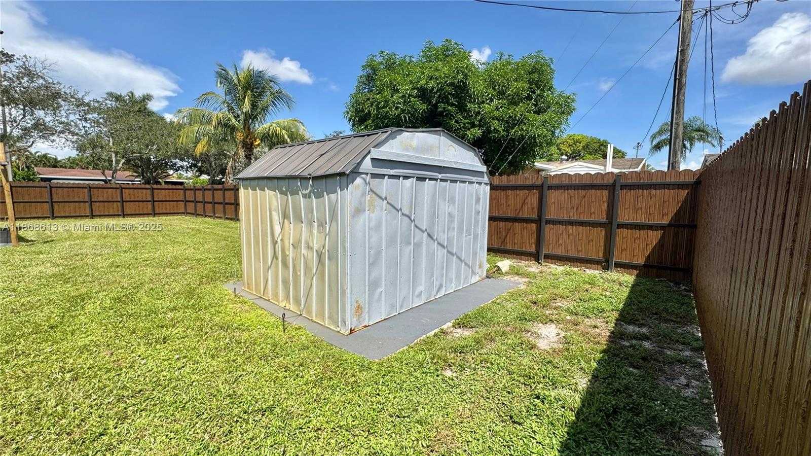 Small Image of 8891 NORTH WEST 11TH ST, Pembroke Pines Number 31