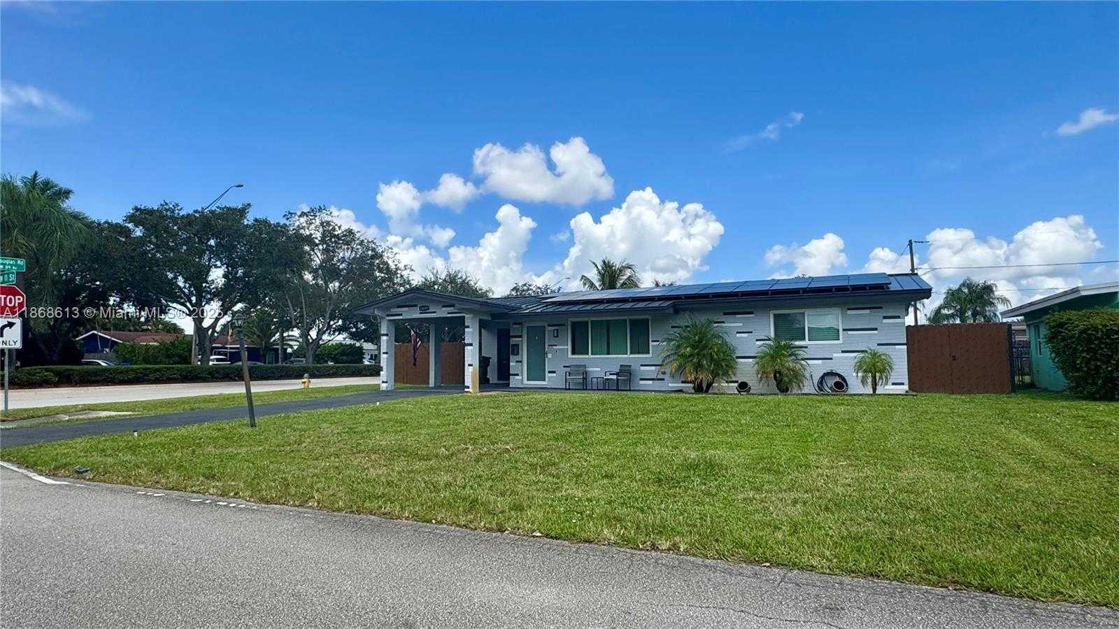 Small Image of 8891 NORTH WEST 11TH ST, Pembroke Pines Number 36