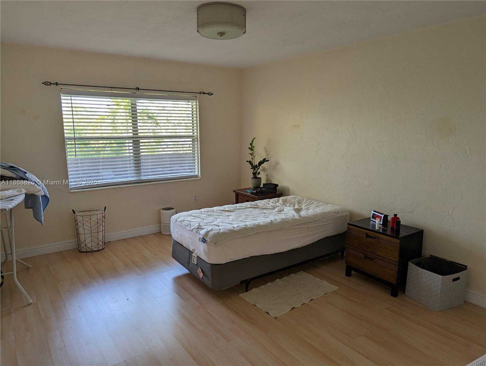 Small Image of 1205 MARIPOSA AVE #409, Coral Gables Number 2