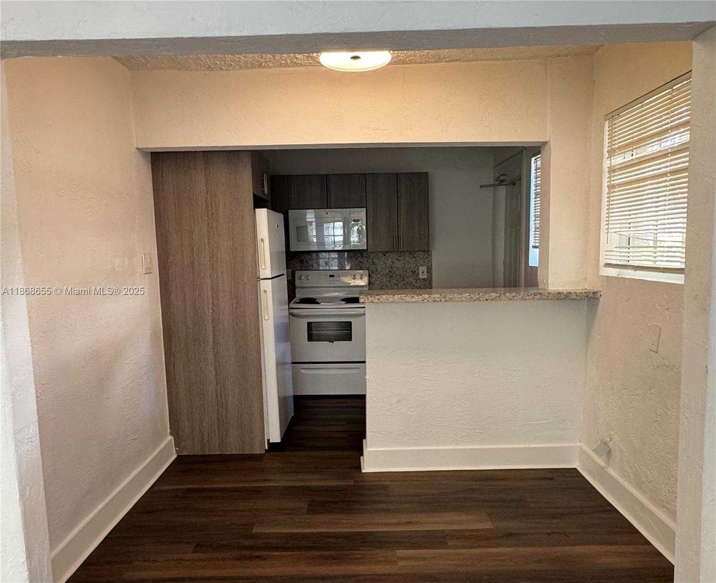 Small Image of 43 SIDONIA AVE #4, Coral Gables Number 3