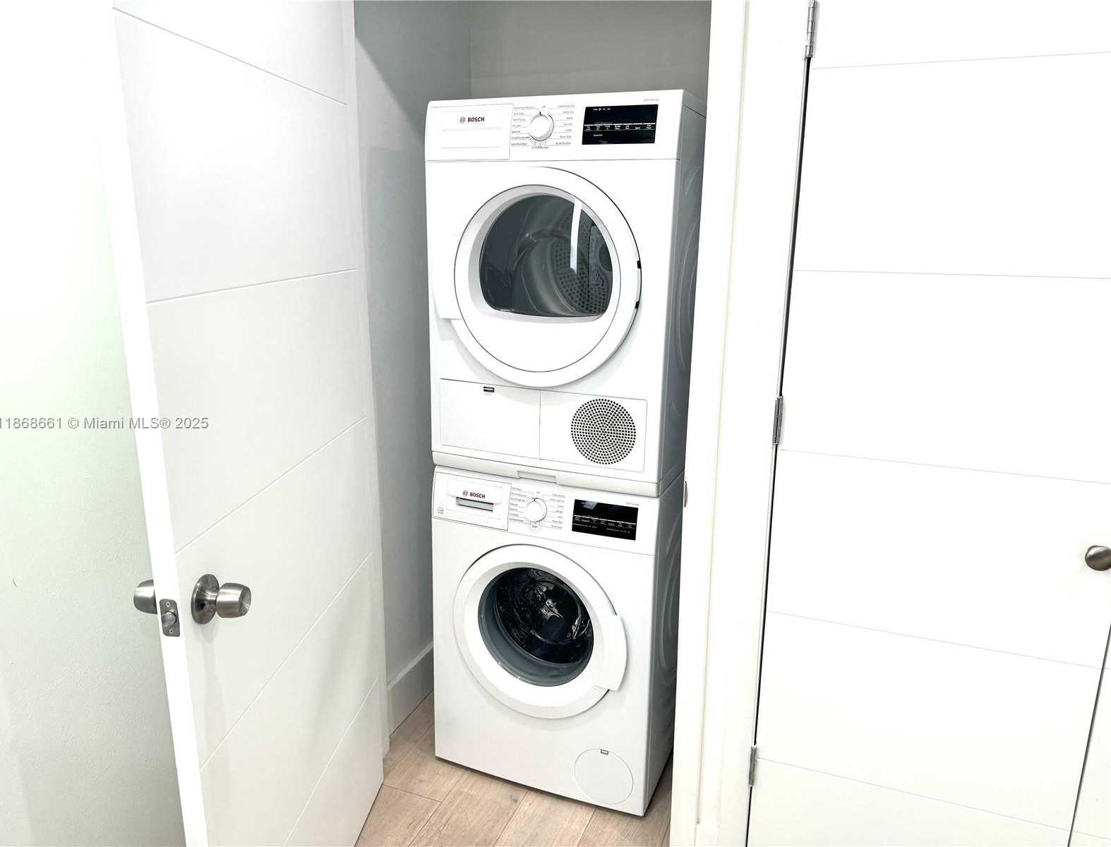 Small Image of 3553 MAGELLAN CIR #318-1, Aventura Number 11