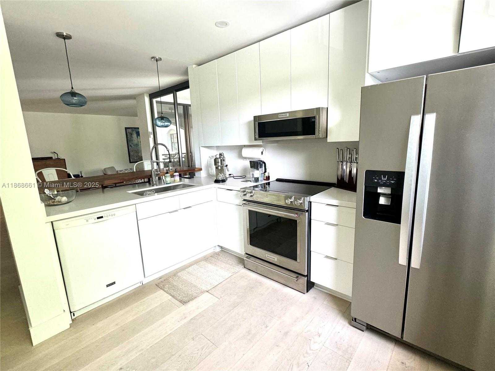 Small Image of 3553 MAGELLAN CIR #318-1, Aventura Number 9