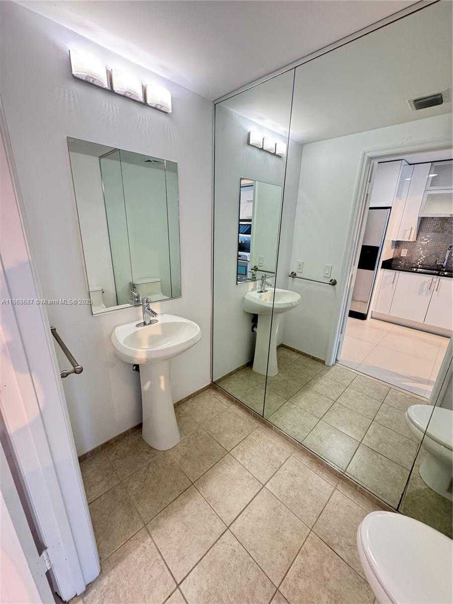 Small Image of 60 SOUTH WEST 13TH ST #2606, Miami Number 9