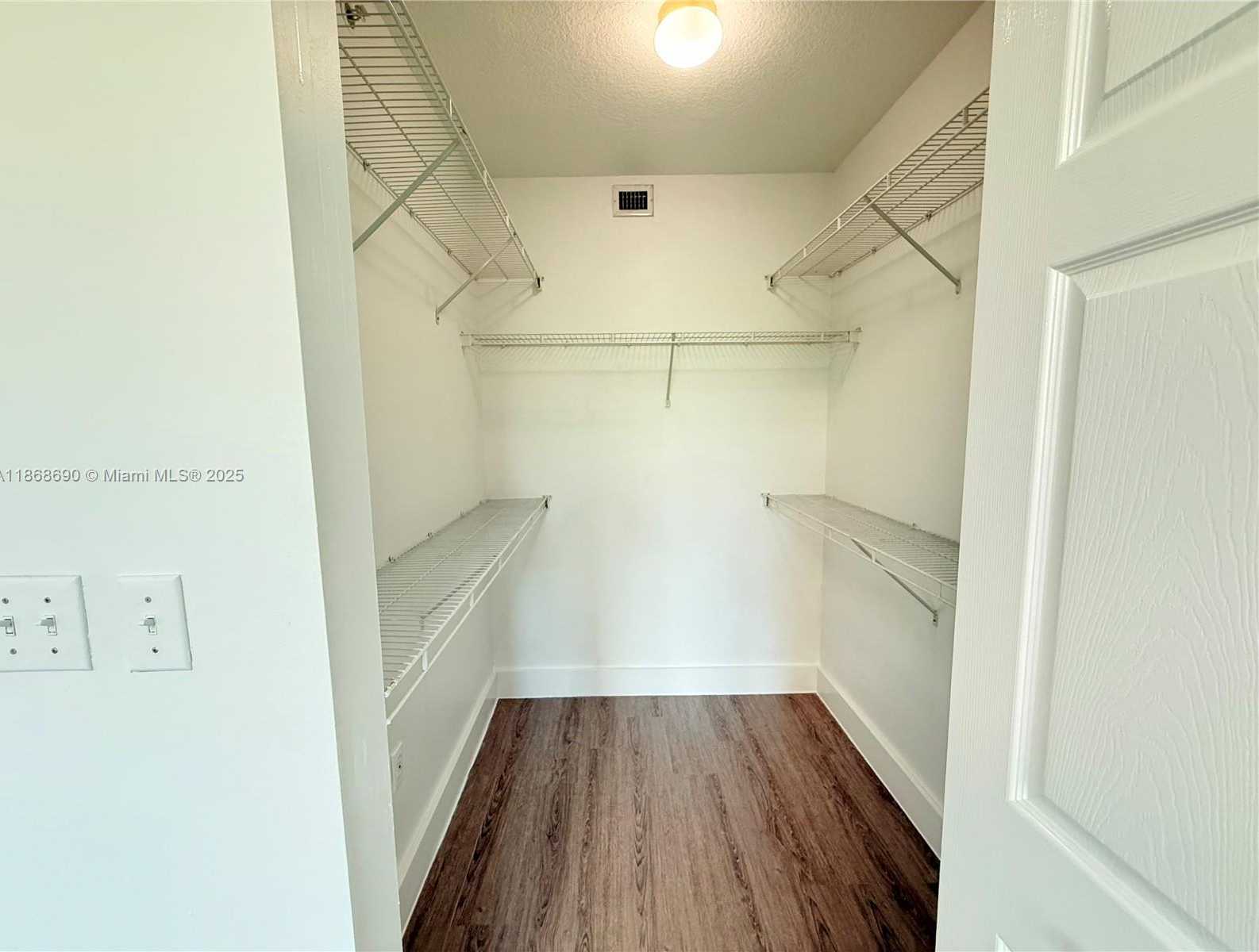 Small Image of 2000 NORTH BAYSHORE DR #218, Miami Number 10