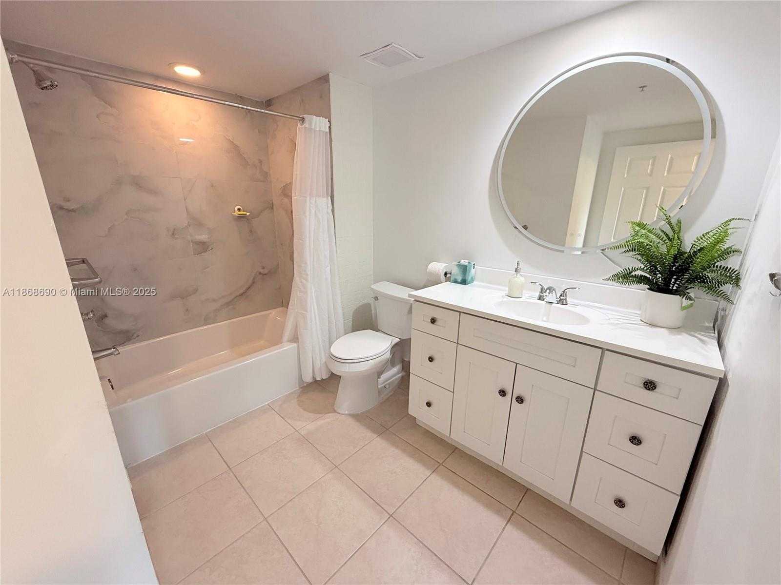 Small Image of 2000 NORTH BAYSHORE DR #218, Miami Number 11