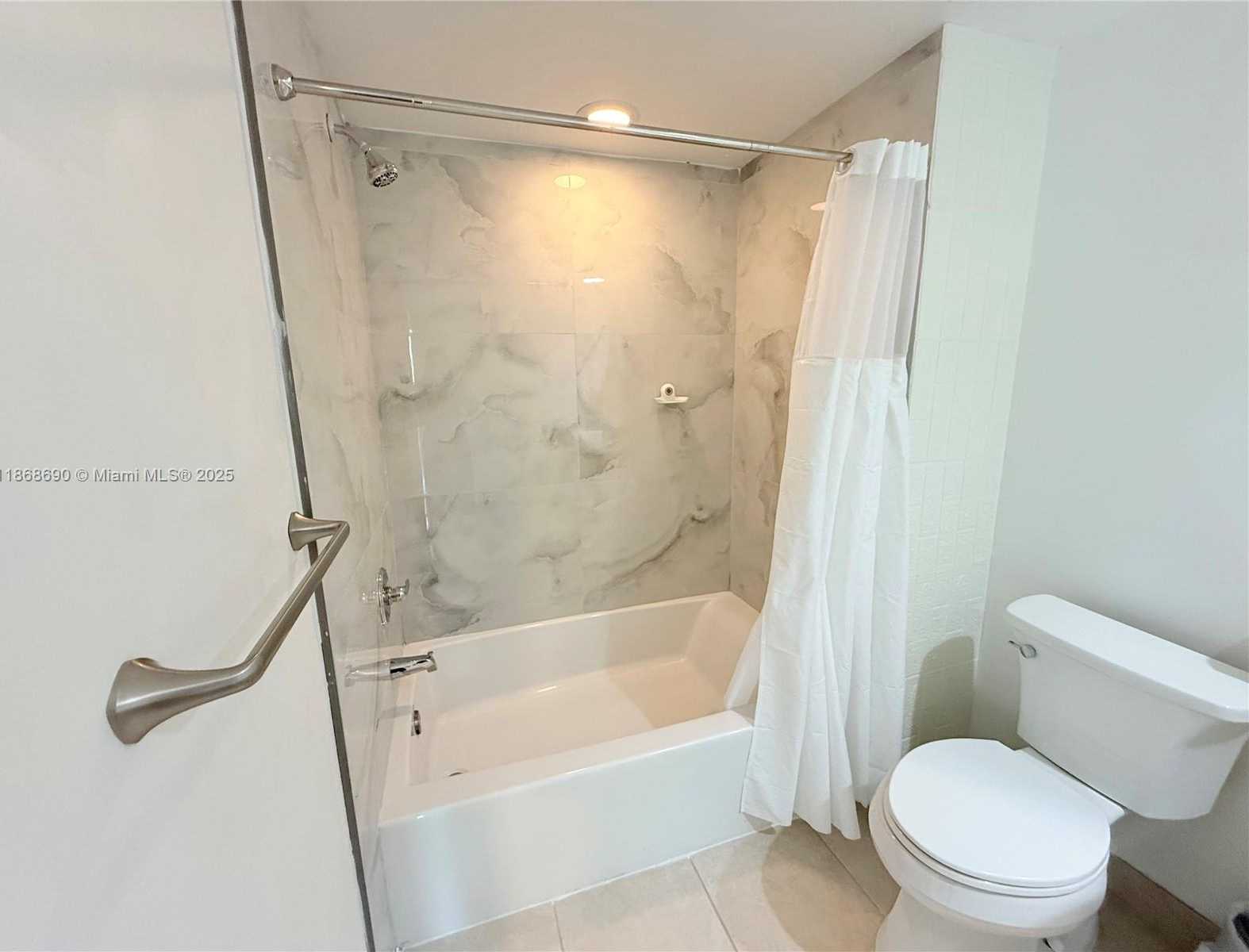 Small Image of 2000 NORTH BAYSHORE DR #218, Miami Number 13