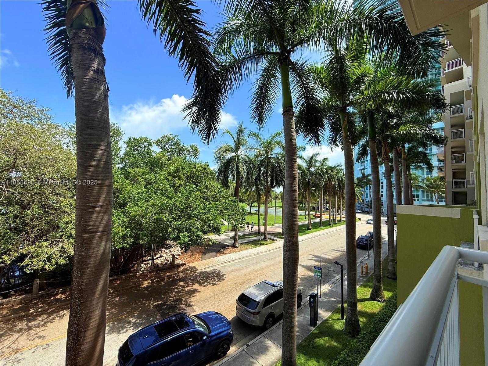 Small Image of 2000 NORTH BAYSHORE DR #218, Miami Number 23
