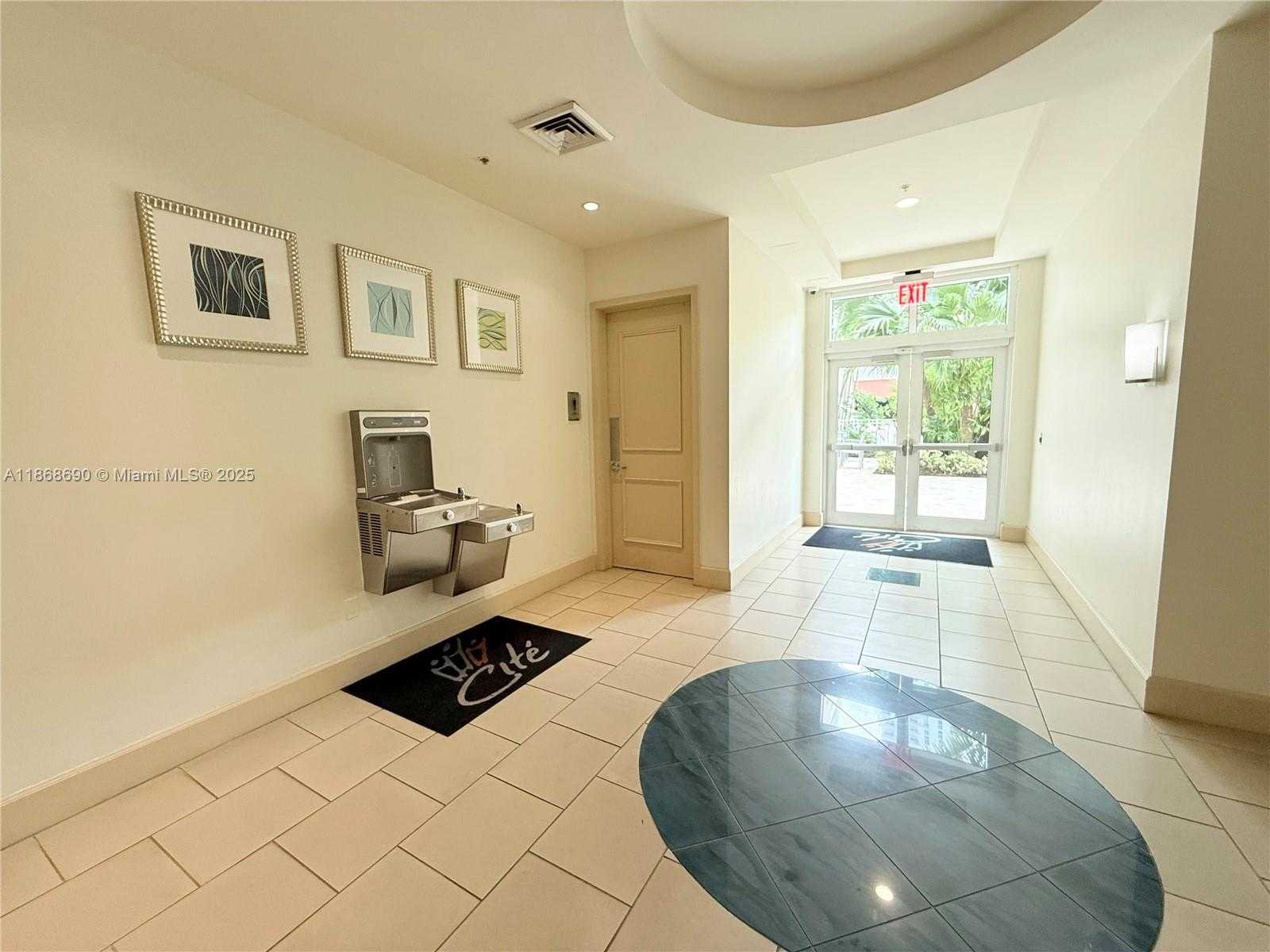 Small Image of 2000 NORTH BAYSHORE DR #218, Miami Number 39