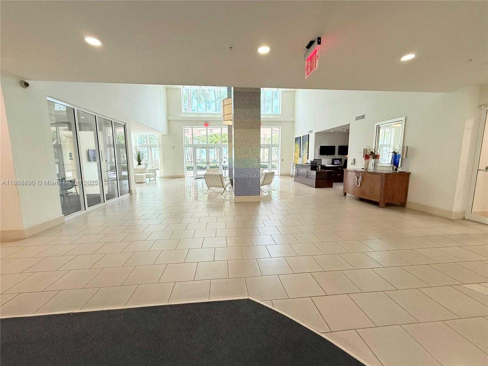 Small Image of 2000 NORTH BAYSHORE DR #218, Miami Number 44