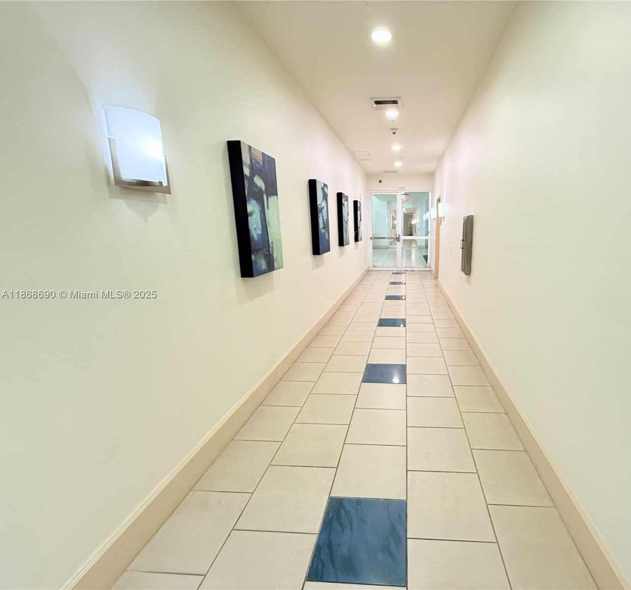 Small Image of 2000 NORTH BAYSHORE DR #218, Miami Number 46
