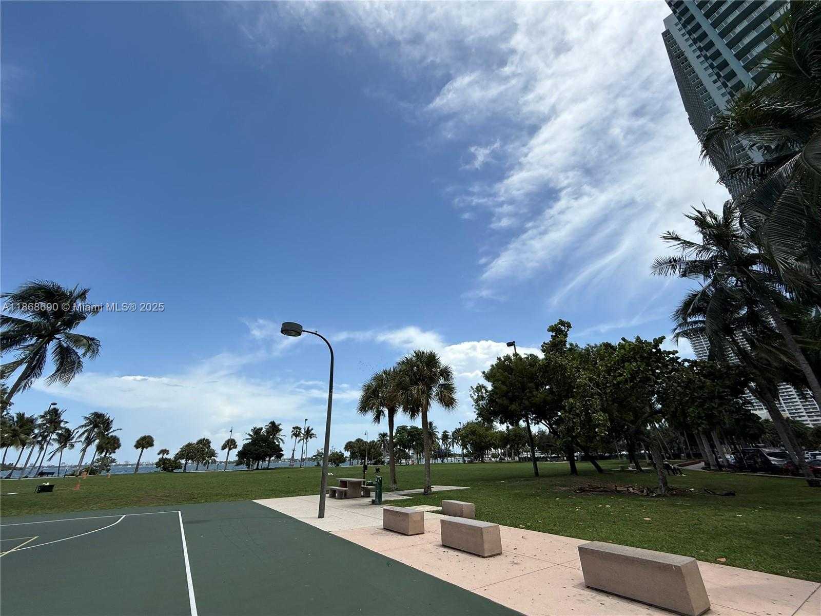 Small Image of 2000 NORTH BAYSHORE DR #218, Miami Number 55