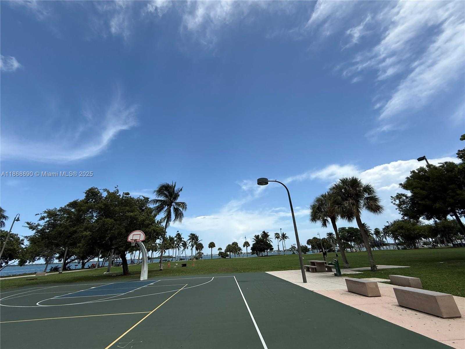 Small Image of 2000 NORTH BAYSHORE DR #218, Miami Number 56