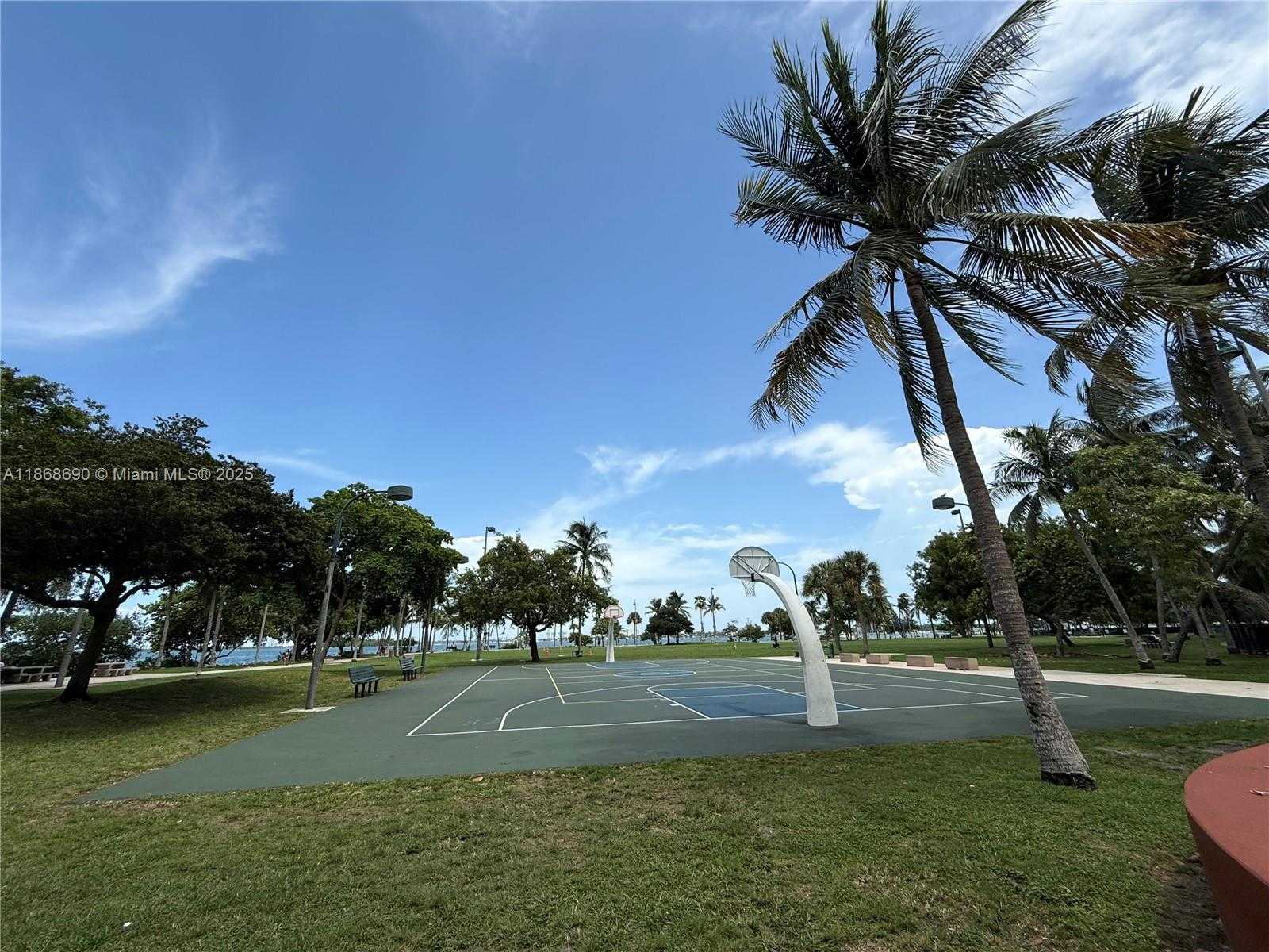 Small Image of 2000 NORTH BAYSHORE DR #218, Miami Number 59