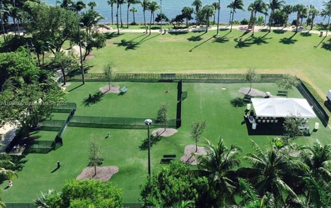 Small Image of 2000 NORTH BAYSHORE DR #218, Miami Number 61