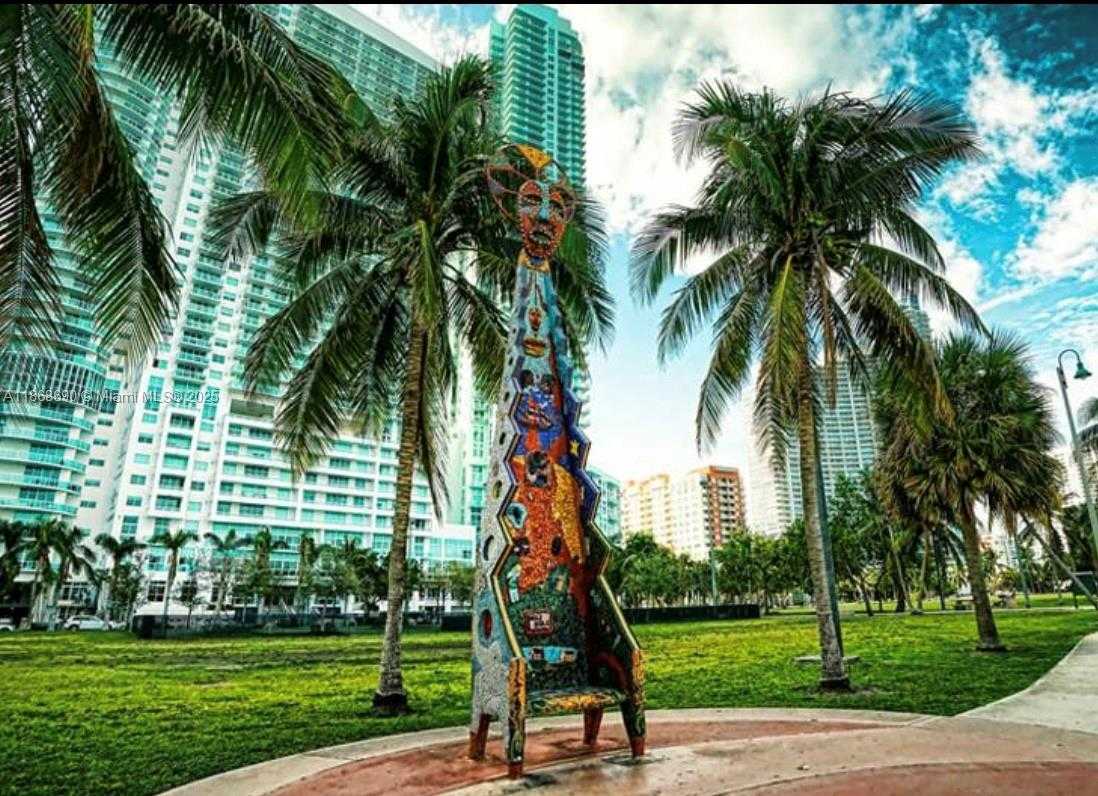 Small Image of 2000 NORTH BAYSHORE DR #218, Miami Number 72