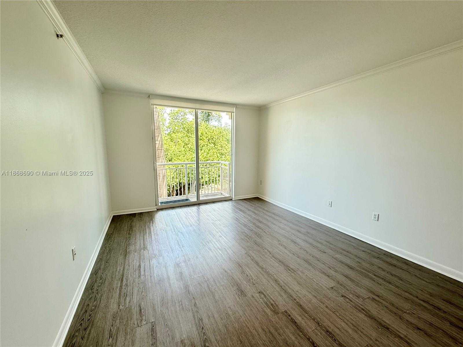 Small Image of 2000 NORTH BAYSHORE DR #218, Miami Number 9
