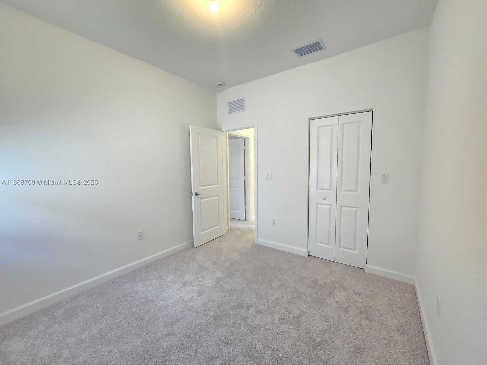 Small Image of 2670 SOUTH EAST 24TH CT, Homestead Number 16