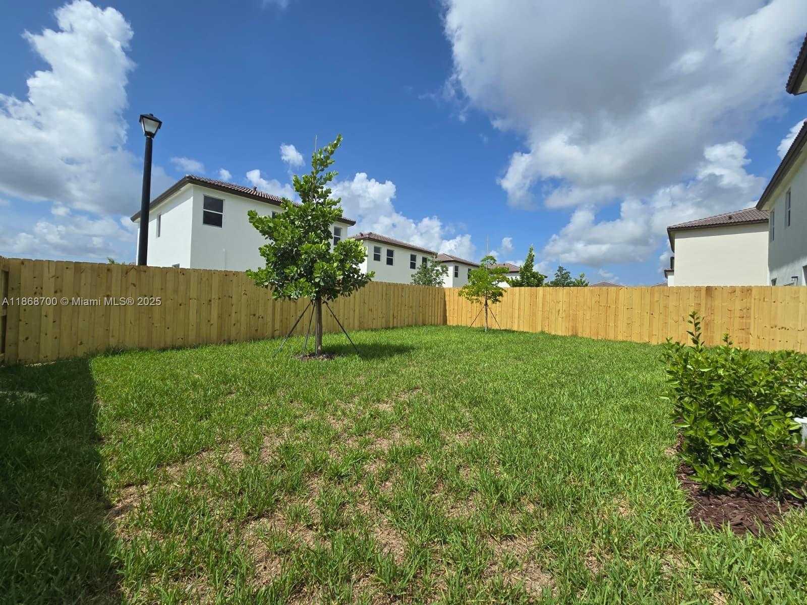 Small Image of 2670 SOUTH EAST 24TH CT, Homestead Number 19