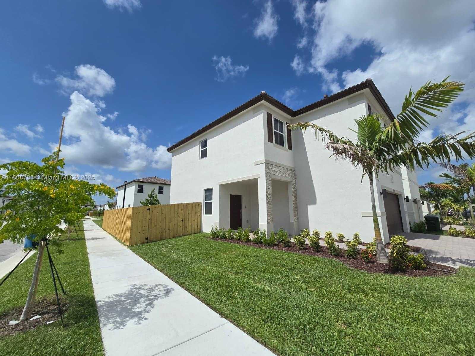 Small Image of 2670 SOUTH EAST 24TH CT, Homestead Number 20