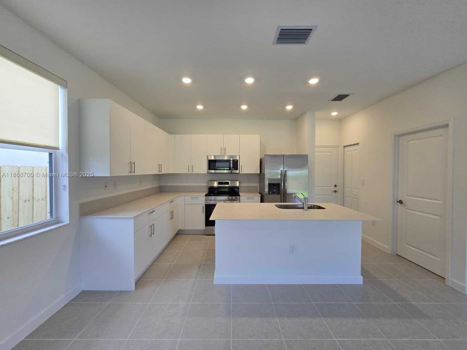 Small Image of 2670 SOUTH EAST 24TH CT, Homestead Number 5