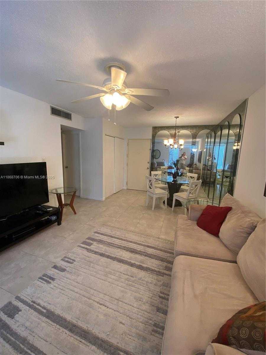 Small Image of 200 177TH DR #216, Sunny Isles Beach Number 5