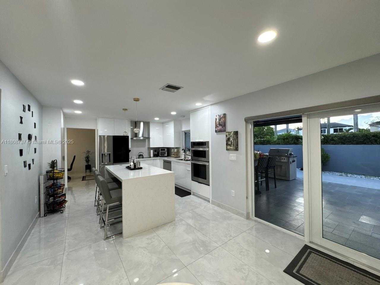 Small Image of 9368 SOUTH WEST 146TH PL, Miami Number 11