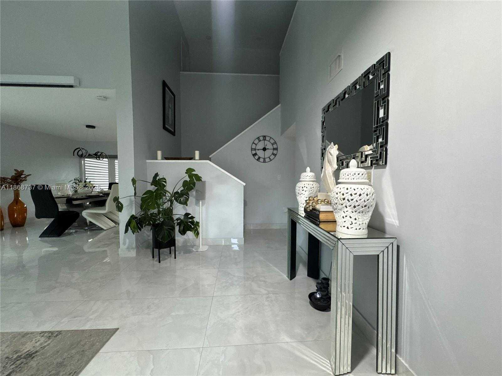 Small Image of 9368 SOUTH WEST 146TH PL, Miami Number 2