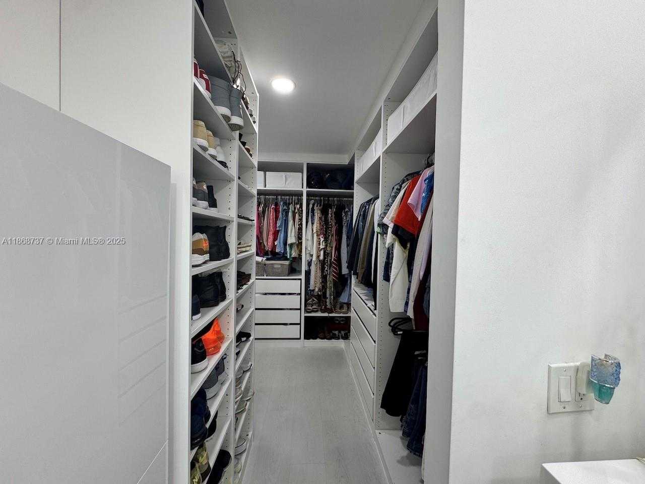 Small Image of 9368 SOUTH WEST 146TH PL, Miami Number 26