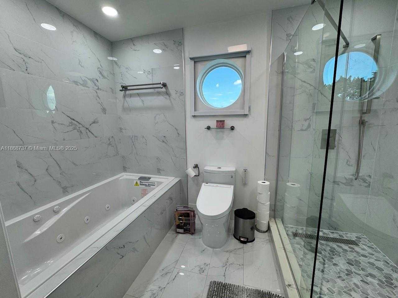 Small Image of 9368 SOUTH WEST 146TH PL, Miami Number 27