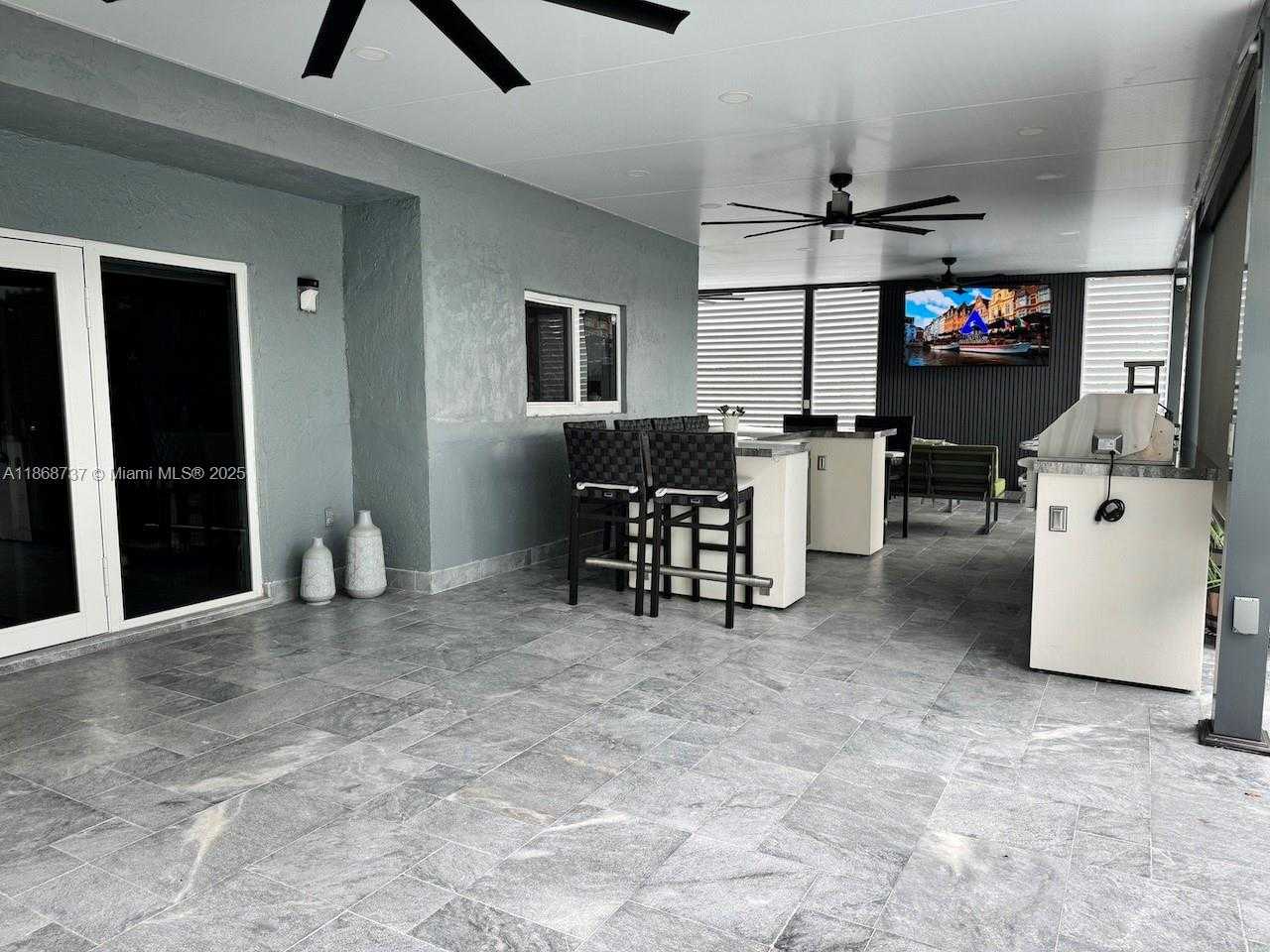 Small Image of 9368 SOUTH WEST 146TH PL, Miami Number 32
