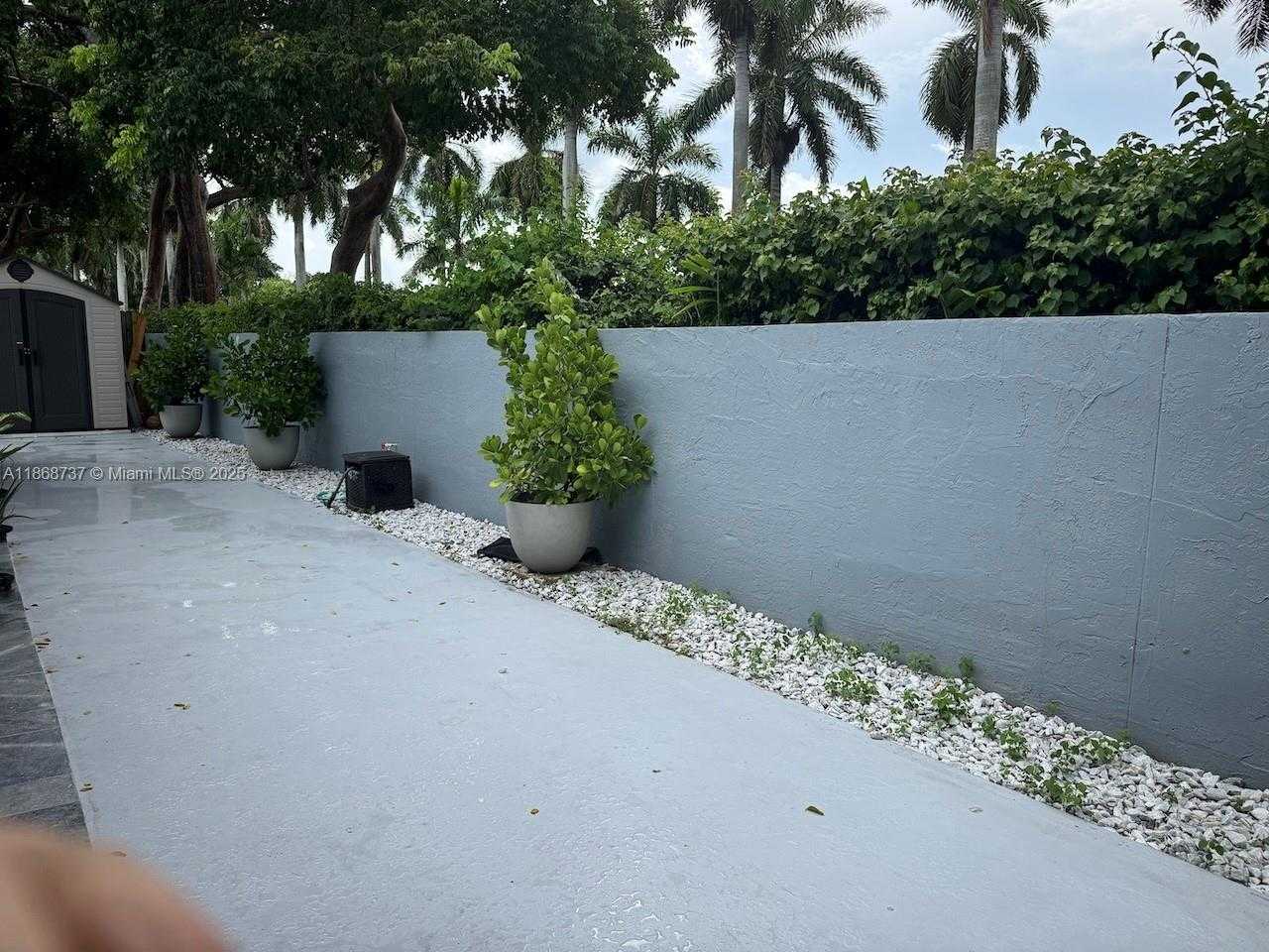 Small Image of 9368 SOUTH WEST 146TH PL, Miami Number 33